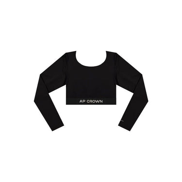 "Crop top negro de manga larga con diseño minimalista, cuello redondo, espalda descubierta y detalle de logo en la parte inferior del frente"