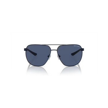 "Gafas Armani Exchange con un diseño aviador clásico y una montura metálica azul que combina estilo y durabilidad."