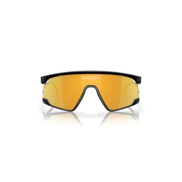 "Gafas Oakley Bxtr Metal con montura de color negro y lentes prizm 24k."