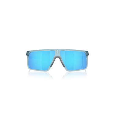 "Gafas de sol con lentes polarizados de color azul y montura transparente: Ideales para actividades al aire libre, combinan protección y moda."