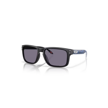 "Gafas Oakley Holbrook con montura negro mate con detalles azules en las varillas, y lentes de color prizm grey."