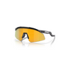 "Gafas Oakley Hydra con marco negro y lentes de color prizm 24k."