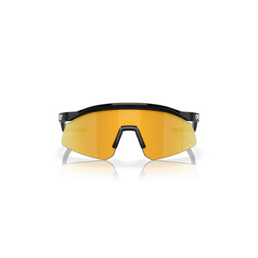 "Gafas Oakley Hydra con marco negro y lentes de color prizm 24k."