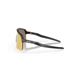 "Gafas Oakley Sutro Lite con montura de color carbono mate y lentes prizm 24k."