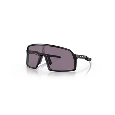 "Gafas Oakley Sutro S con montura de color negro mate y lentes de color prizm grey."