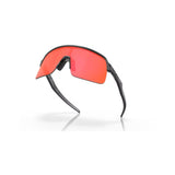 "Gafas de alto rendimiento con lentes rojas y diseño ergonómico: Perfectas para deportes, combinan un diseño atractivo con la máxima protección UV."