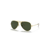 "Gafas Ray-Ban con marco de color dorado y lente de color verde"