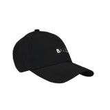 "Gorra BLAR de color negro con el logotipo estampado en la parte delantera."