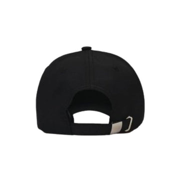 "Gorra BLAR de color negro con el logotipo estampado en la parte delantera."