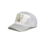 "Gorra Goorin Bros Legendary de color blanco con estampado de fauna en la parte frontal."