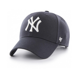 "Gorra 47 New York de los Yankees de color azul oscuro con el logotipo del equipo en la parte frontal."