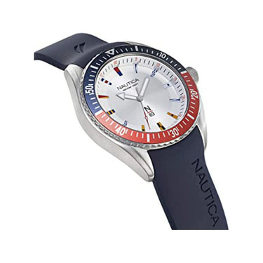 "Reloj Nautica con manilla de color azul oscuro, centro de color azul, rojo y plateado"